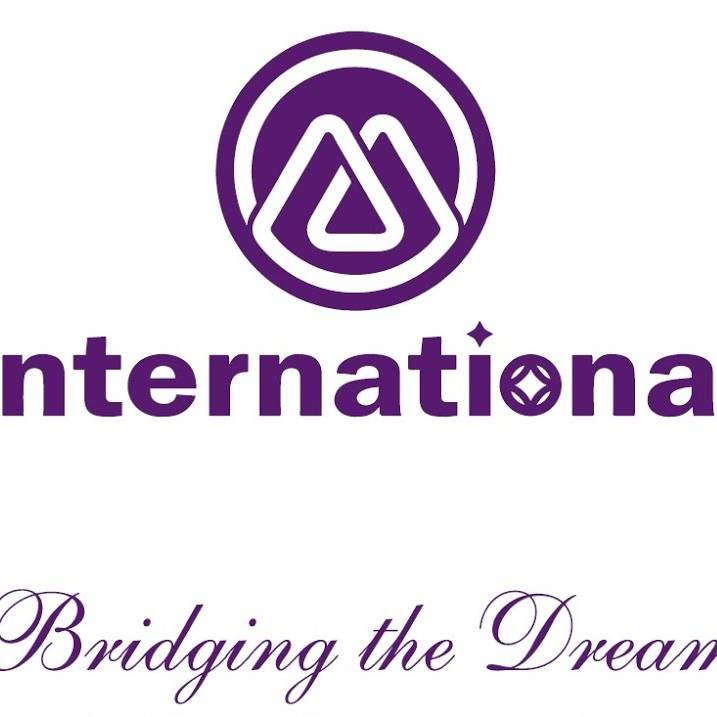 Гринмакс в м интернешнл. International логотип. Значок сапфирm international. М интернешнл компания каталог. Значок сапфир м интернейшнл фото.