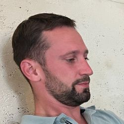 Как всегда одни и те же. Леша лох. Статусы про людей. Когда тебя не понимают цитаты. Каждый выбирает свой путь цитаты.