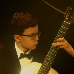 Максим Литвинов