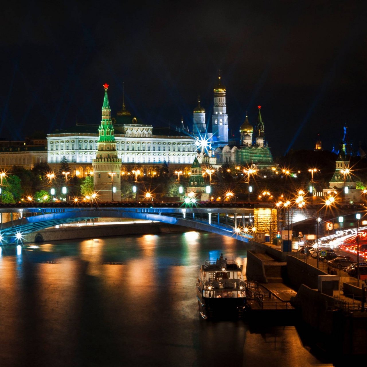 Фото рус москва. Огни ночной Москвы. Ночная Москва фото высокого разрешения. Ночная Москва экскурсия. По Москве ночная автобусная экскурсия.