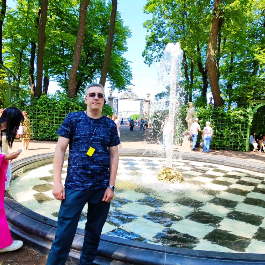 Иконка канала "Канал Виталий Смирнов: Развлечения и путешествия"