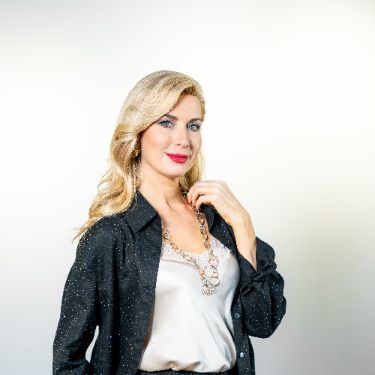 Иконка канала Елена Карлова · художник-символист · энергопрактик