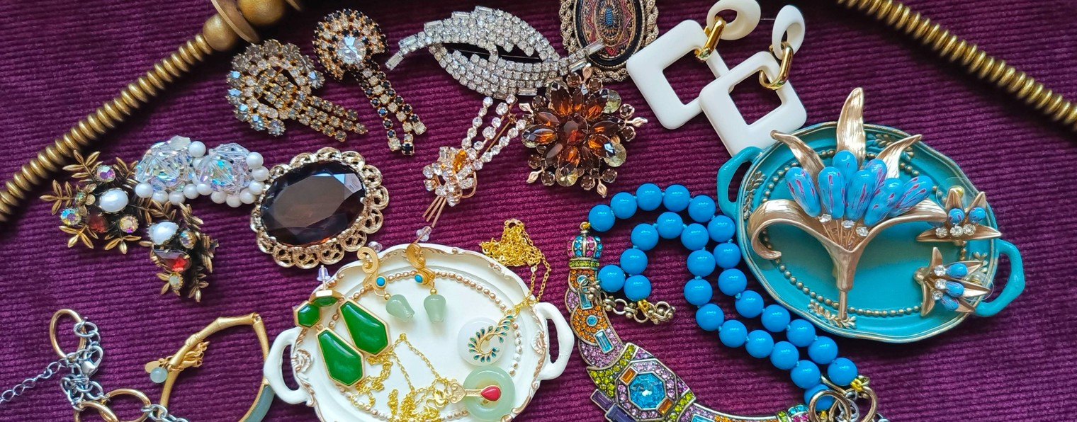 Ваш винтаж. Современная бижутерия.