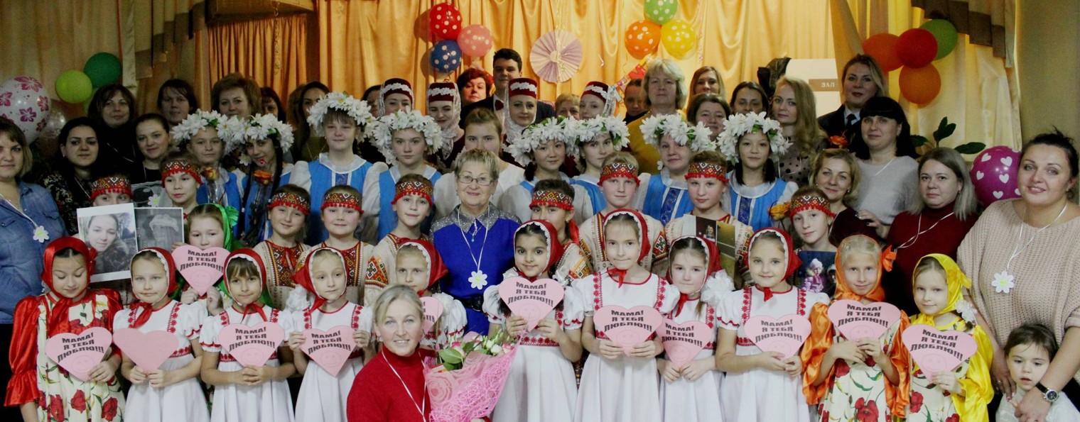 Детский танцевальный коллектив "Родничок"