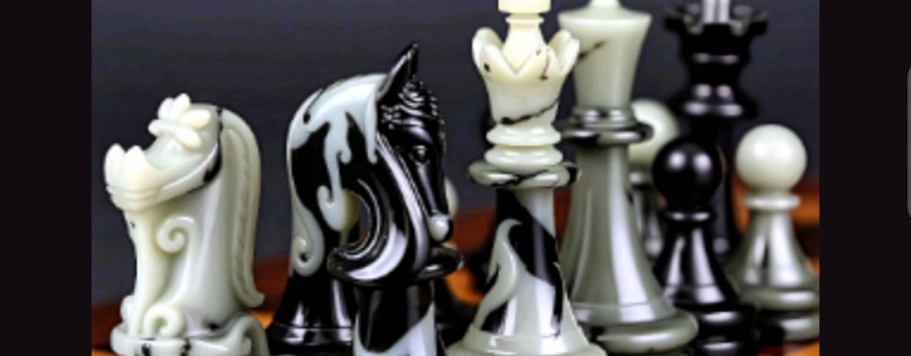 Шахматные задачи и красивые партии. Chess puzzles
