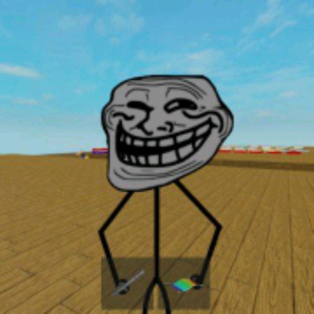 Максим Плей