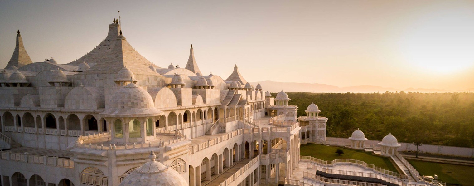 Sri Preethaji Sri Krishnaji (Russia)