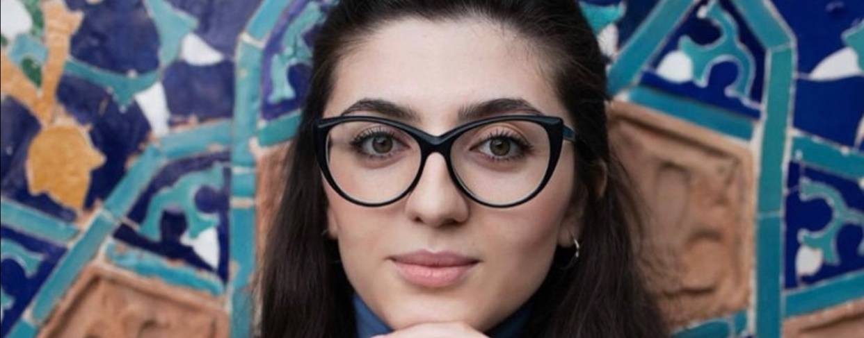 БЭЛА РЕШАЕТ