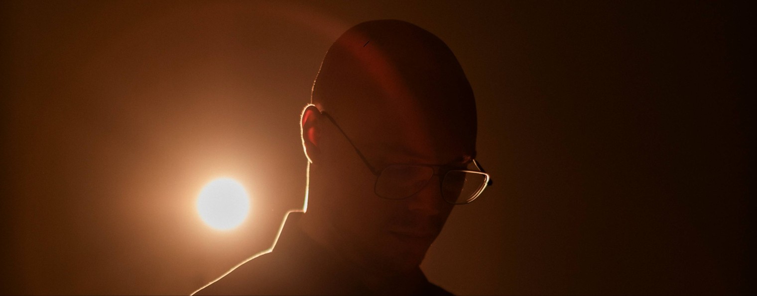 Ведущий Андрей Колотилин