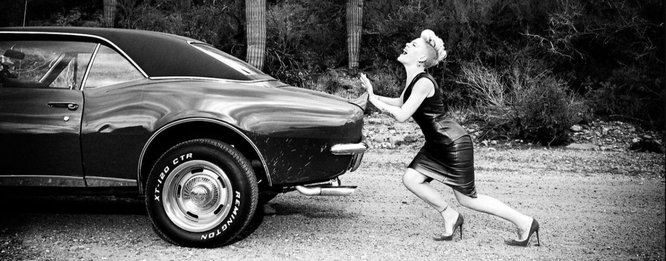 Уроки вождения  "чисто по-женски"