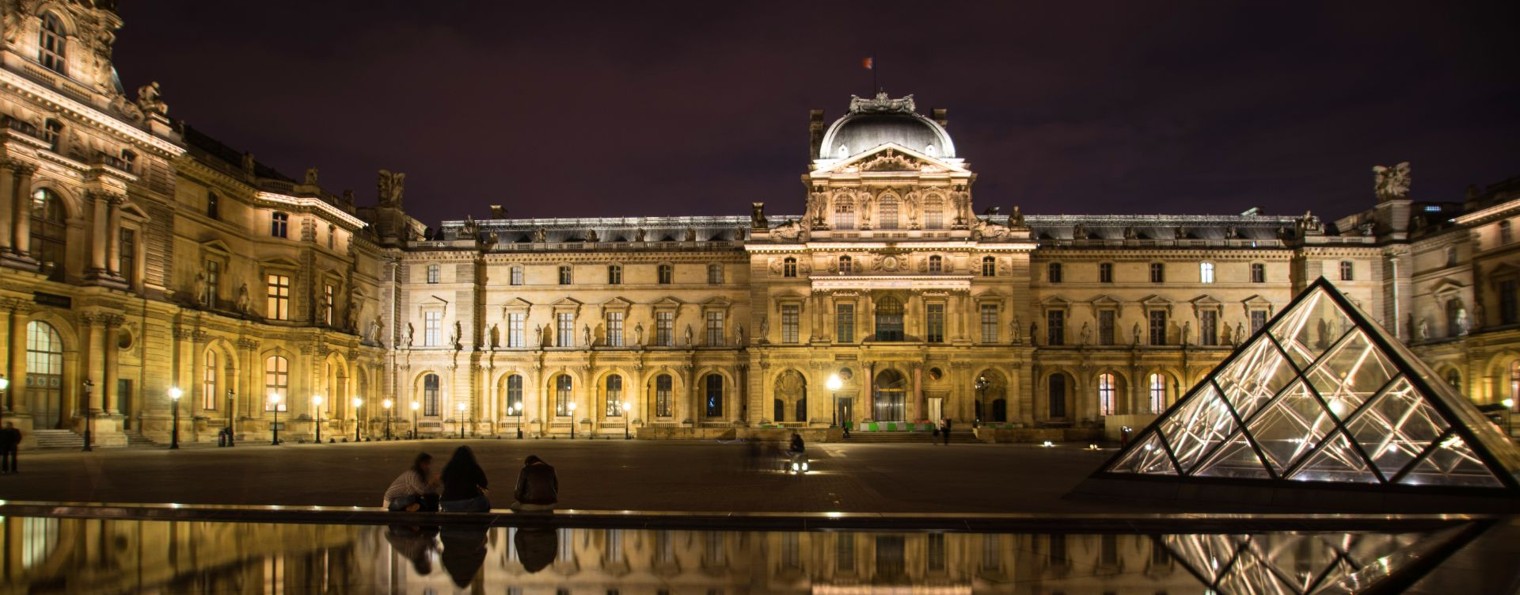 Выставочные экспозиции в Москве и за рубежом