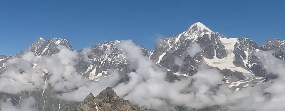 Митя Кучерявый