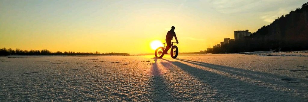 Саша на велике