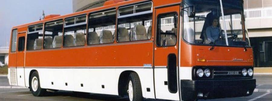 Возвращались на автобусе домой. Автобусы Икарус в СССР. Ikarus-256 СССР. Икарус 750. Икарус 250 турист.