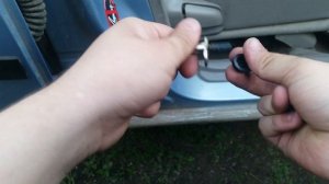 Концевик двери  mazda demio dw3w