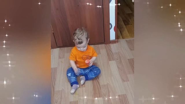 Детская игра – макароны крупа мелкая моторика рук развивашки игры для детей видео для детей в год