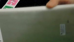 НАКЛЕИТЬ ПЛЕНКУ НА ТЕЛЕФОН (ПЛАНШЕТ) ИДЕАЛЬНО и БЕЗ ПУЗЫРЕЙ. Защитная пленка - клеим своими руками!