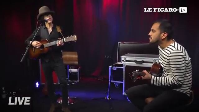 LP - "Lost On You" (Live in Paris) смотреть онлайн