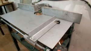 Каретка для торцевого фрезерования к фрезерному станку с насадными фрезами