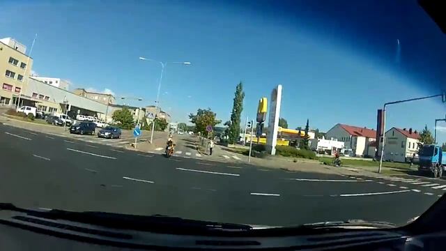 Красивая девушка на KTM! #moto #motobrat #мотобрат смотреть онлайн