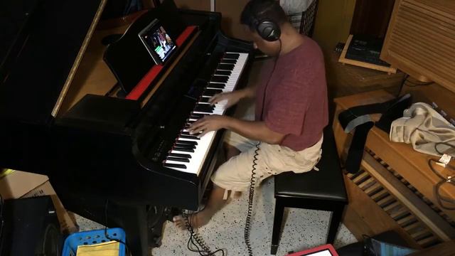 Kris Nicholson please This Masquerade on his Roland RG-7 Digital Player Grand Piano смотреть онлайн