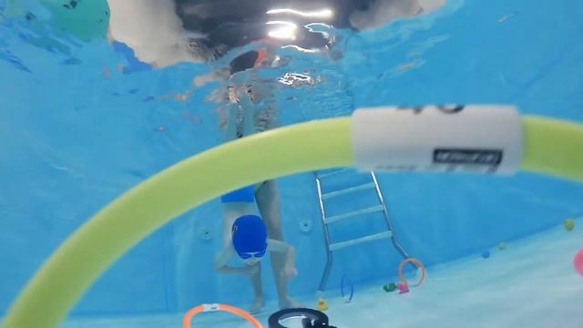Грудничковое плавание в Москве | Аквазаврик Одинцово (декабрь 2020) #06 смотреть онлайн