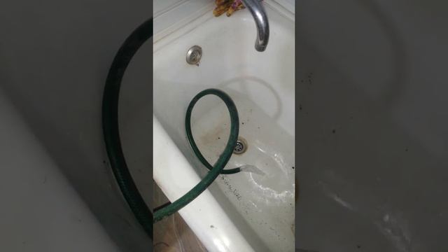 Как быстро слить воду с водонагревателя