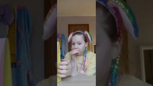 Мой Первый АСМР! 😊 Простите что без микрофона.Асмр собираю собираю подарок 🎁