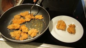 НАГГЕТСЫ ИЗ КУРИНОЙ ГРУДКИ. ГОТОВИМ ДОМА. БЫСТРО И ВКУСНО