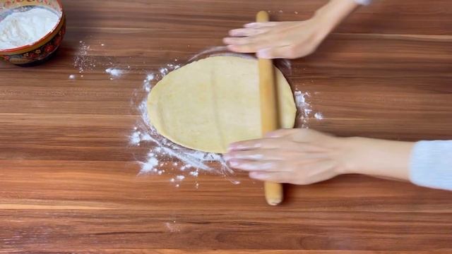 Рогалики самса из песочно-дрожжевого теста