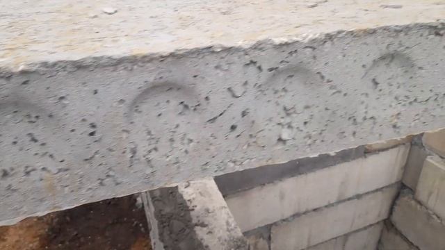 Монтируем плиты. Ставим материал (кирпич). смотреть онлайн