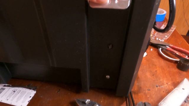 Building Water Resistant DIY Solar Generator - Start to Finish смотреть онлайн