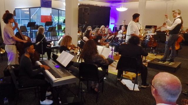 Everything Happens to Me смотреть онлайн