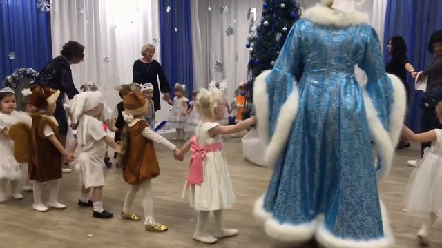 Вика Поля Настя Новый год смотреть онлайн