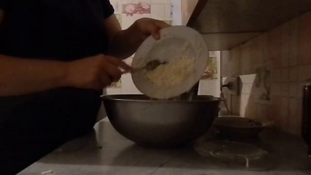 Рецептик салатика,из огурцов творога,и помидорчиков.