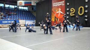 "Теория струн".