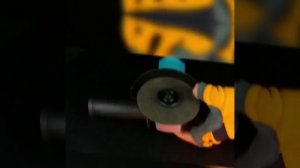 Угловая шлифовальная машина (болгарка) Sturm AG9112