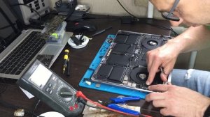 MacBook Pro A2485 на M1 залитый кофе. Изи ремонт.