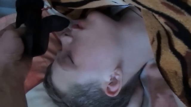 Вонючие носки вместо будильника))))) смотреть онлайн