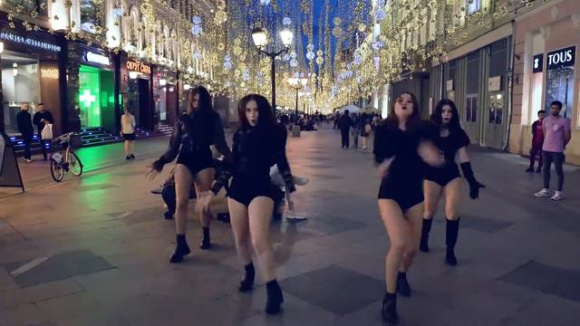 K-POP IN PUBLIC смотреть онлайн