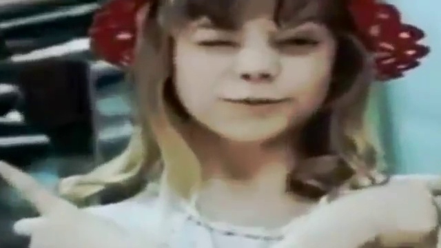 Потому что мальчик с бородой так и неставший мужиком в душе маленкая девочка смотреть онлайн