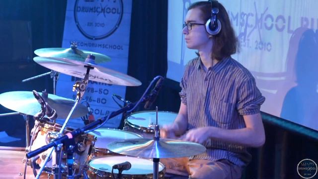 Егор Булычев Creedance Clearwater Revival - FORTUNATE SON DRUM COVER 🔥🔥🔥 смотреть онлайн