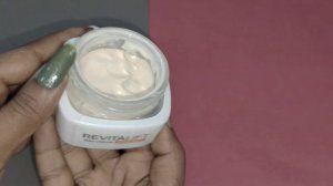 Loreal Revitalift Day Cream With SPF 35 PA++ | Anti Wrinkle + Radiance Cream Review | Anti aging ?