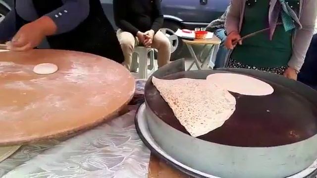 Лепешки Гезлеме в Алании (Турция)