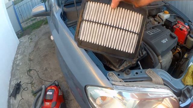 Замена воздушного фильтра Chevrolet Aveo смотреть онлайн