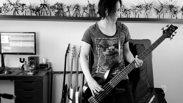 DIR EN GREY - Bottom of the Death Valley (The Unraveling ver.) (Bass Cover) смотреть онлайн