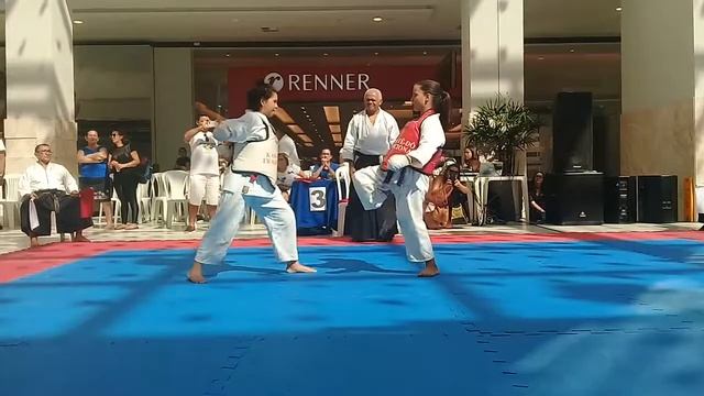 Atleta Arena Shotokan Isabela Vilhena conquistou prata no kumite kihonipoon e Ouro no kata