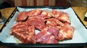 Ребра говяжьи в духовке с картошкой