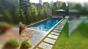 Бассейн на загородном участке.Swimming pool on a country plot.
