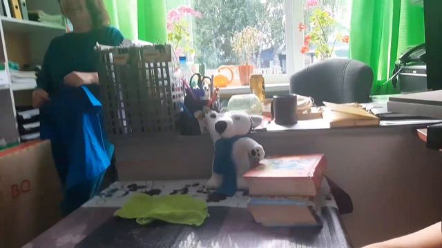 Мой маленький смешной директор. 😘😘😘 Кнопа теперь дрессированная. Порядок снаружи=порядок в голове. смотреть онлайн